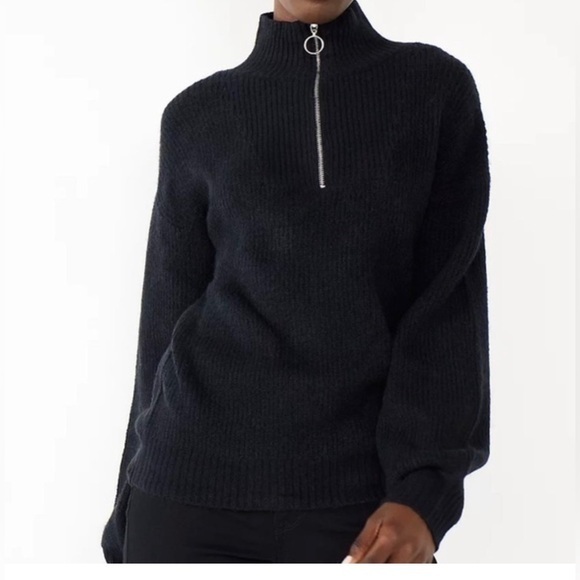 Women's Nine West Quarter Zip
Pullover Sweater - Picture 1 of 11